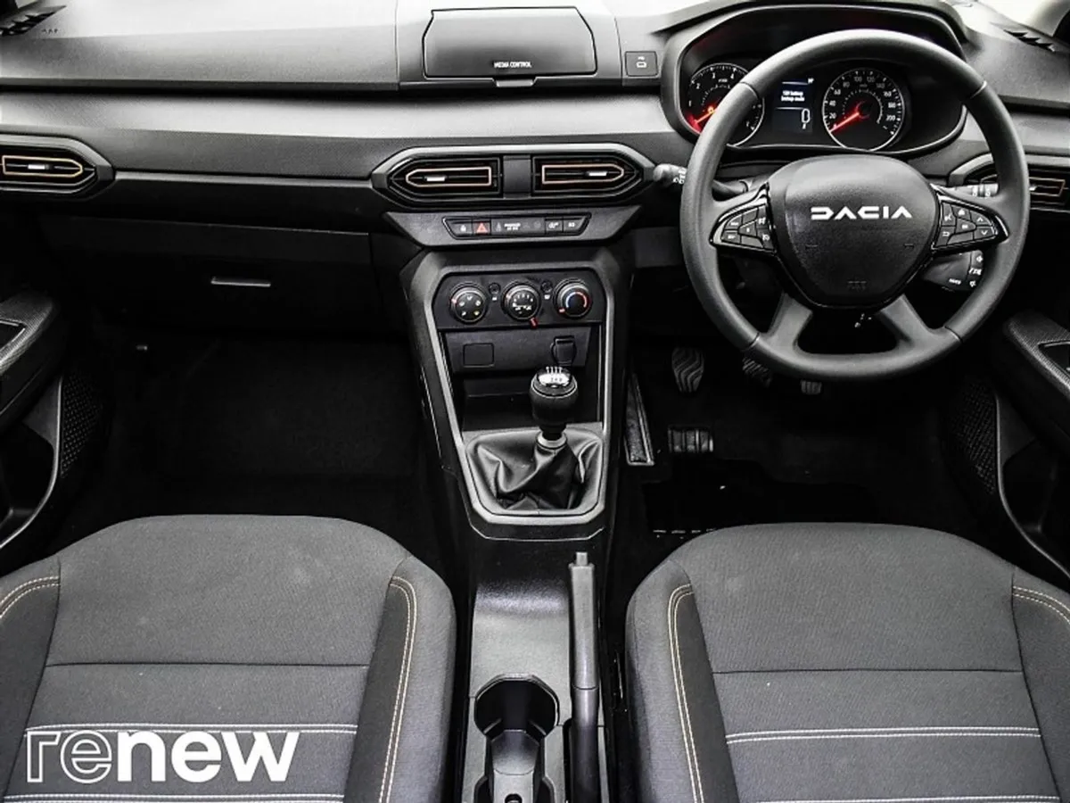 Dacia Sandero Stepway Essential TCe 90 Gsr2 - Image 3