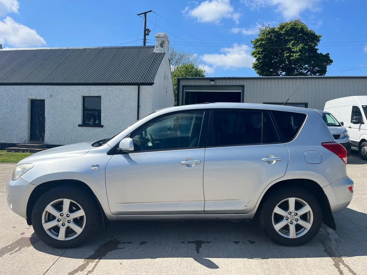 Toyota RAV4 2008 - Image 2