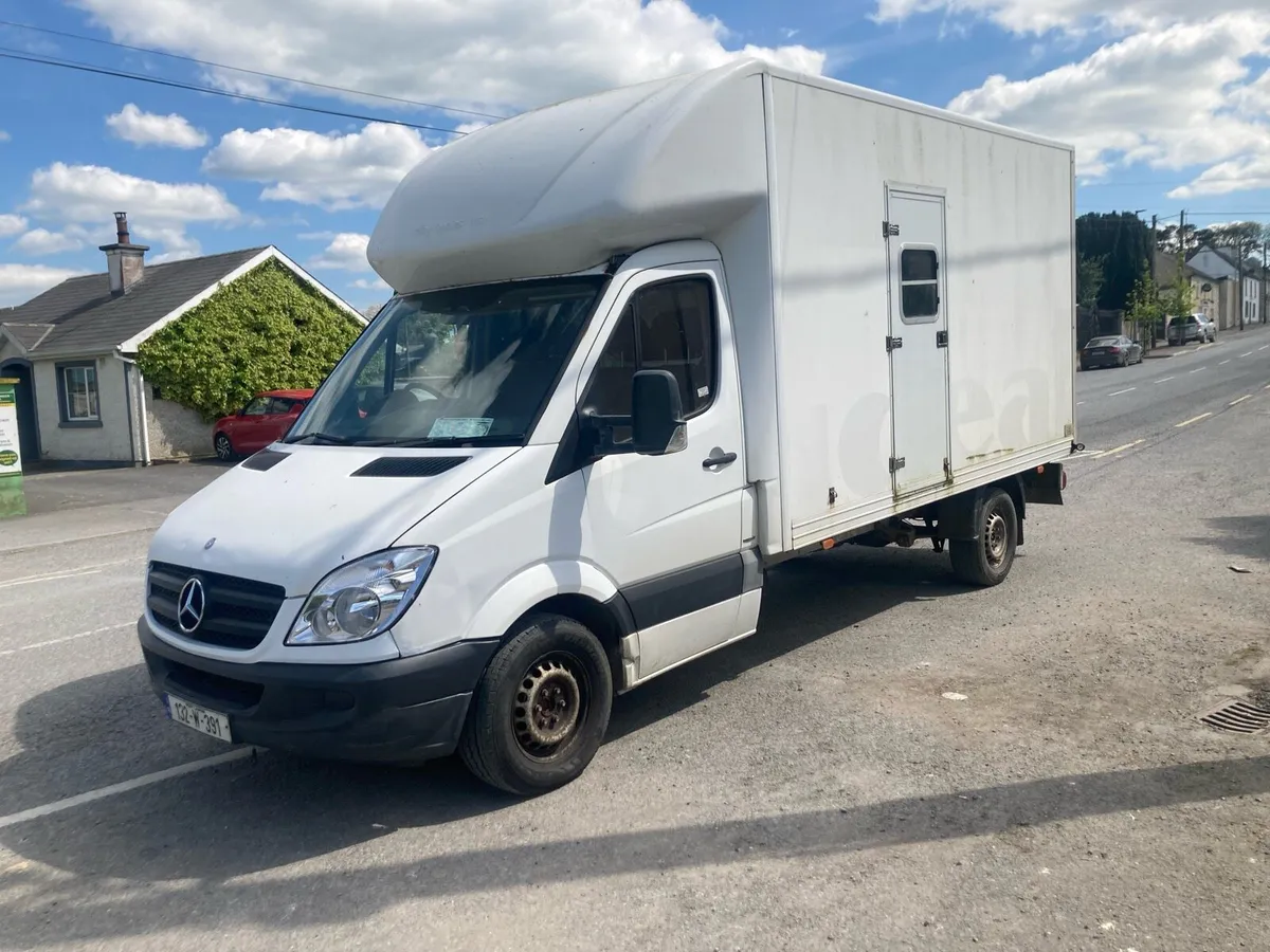 Mercedes Sprinter box body - Image 4