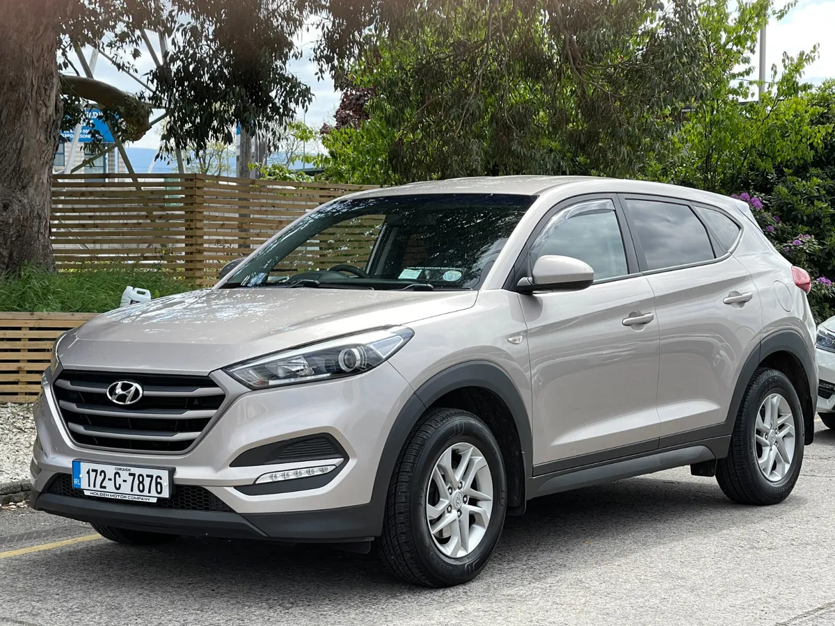 2017 Hyundai Tucson..2 KEYS...WELL MAINTAINED - Image 2