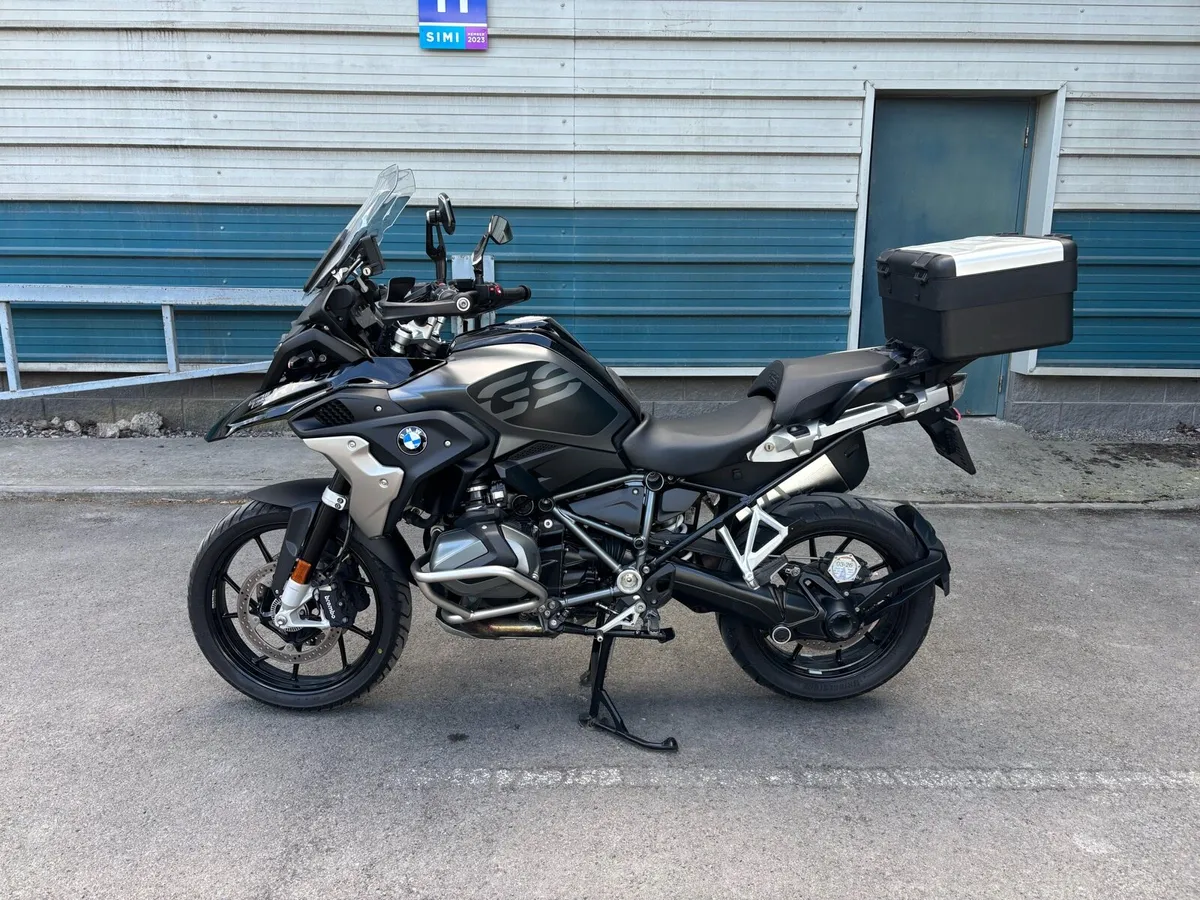 231 BMW R1250 GS TE Low Chassis and Low Seat - Image 1