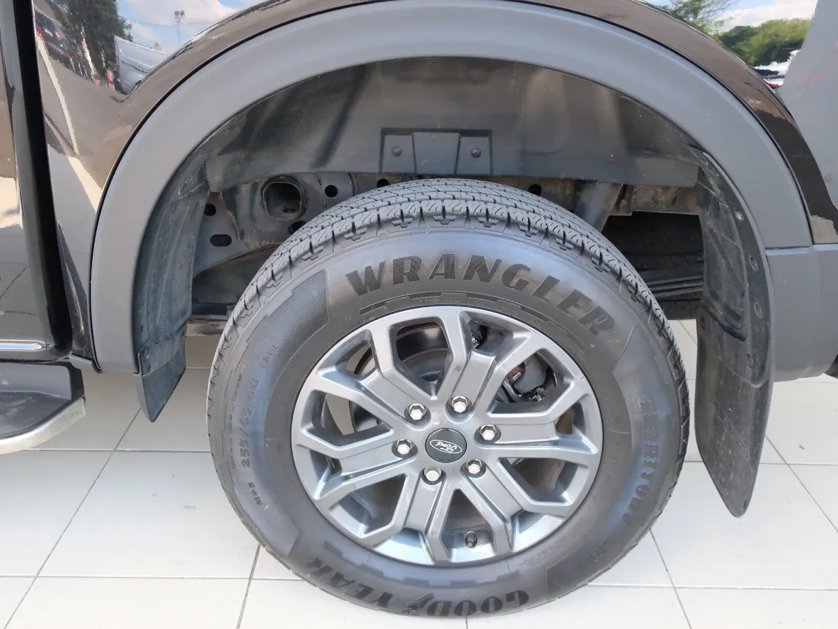 FORD Ranger Wildtrak 2.0td 205PS AUTO 4wd - Image 4