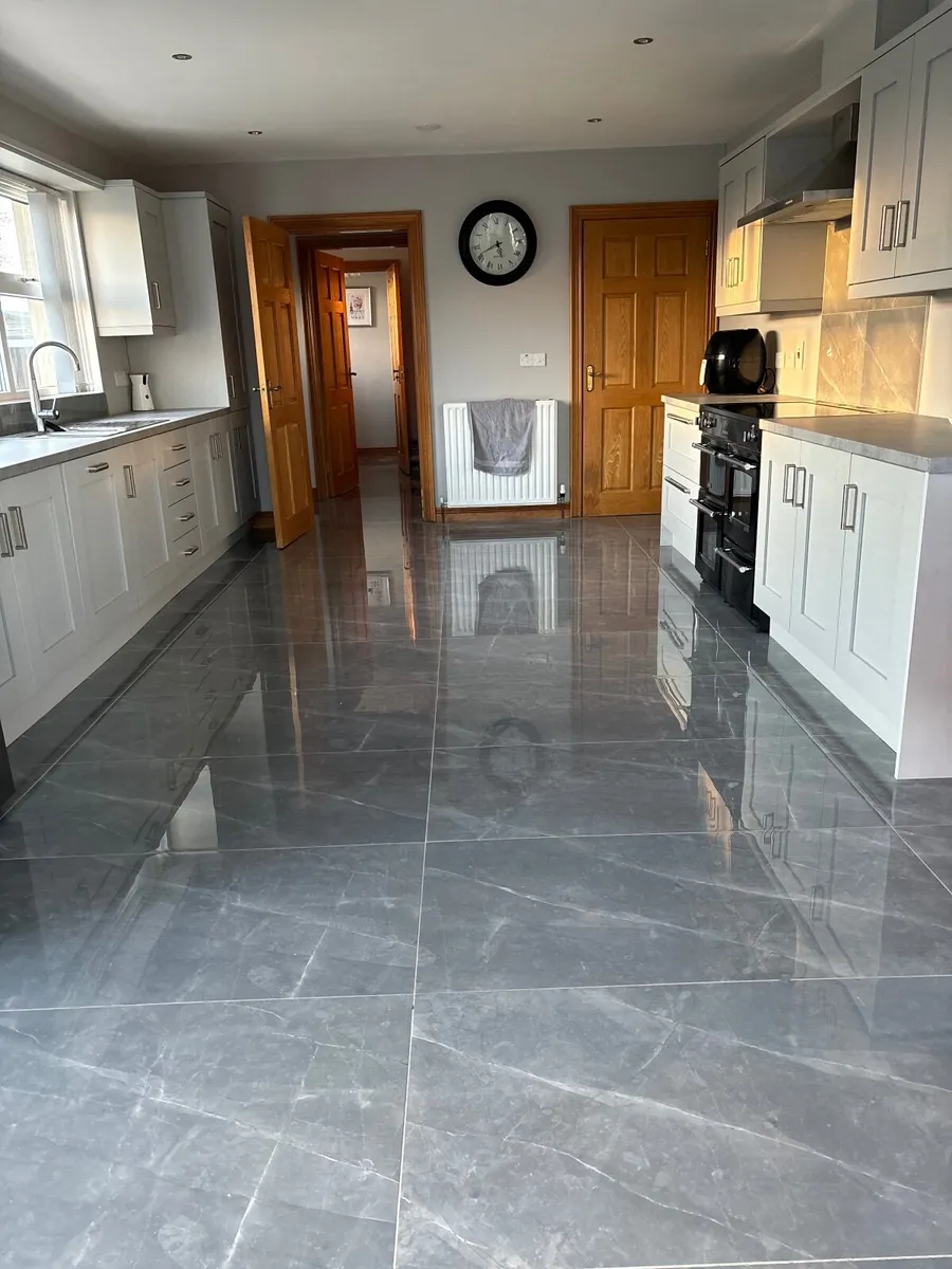 Dark grey floor and wall tiles - Image 1