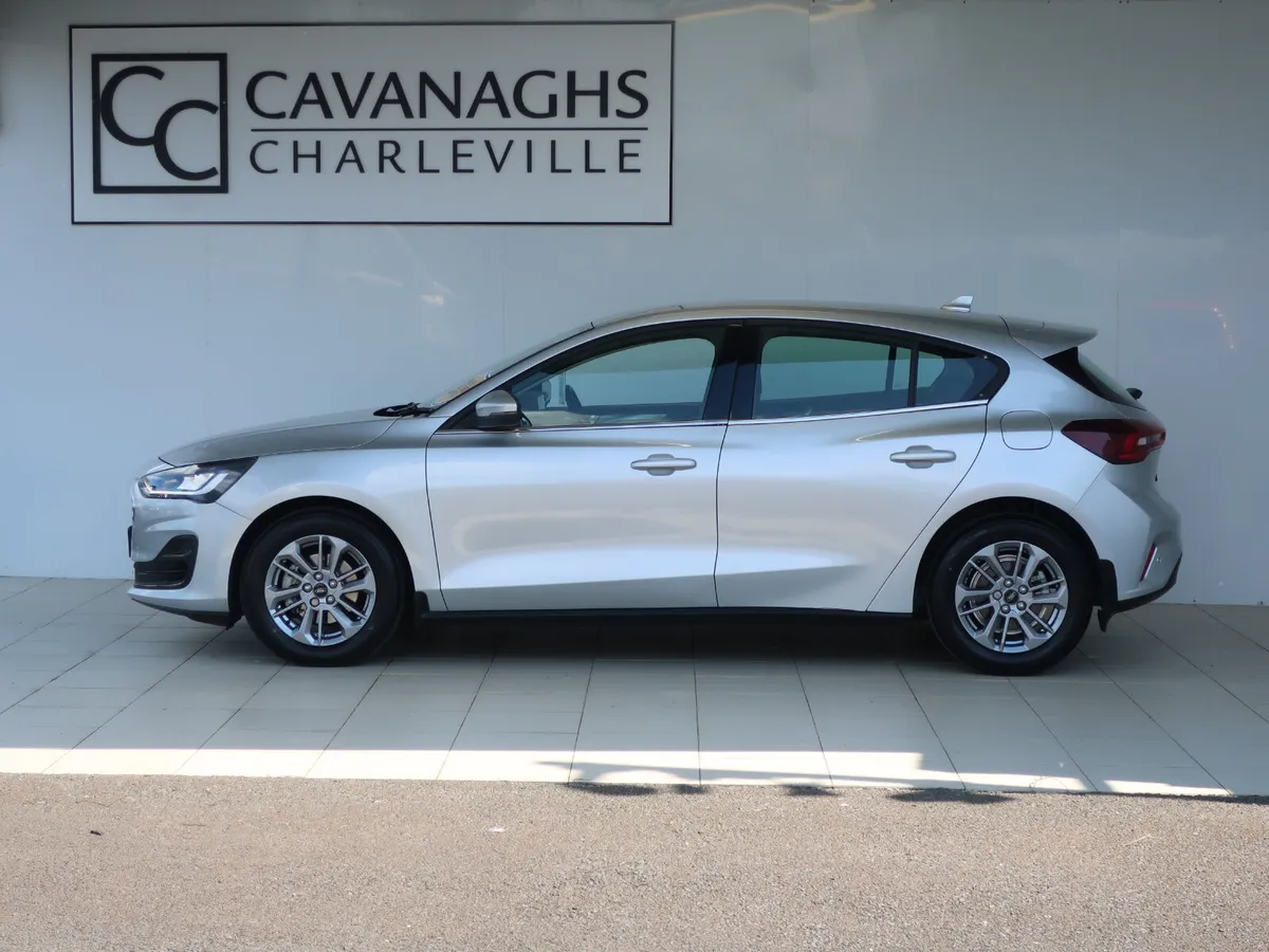 2023 FORD FOCUS TITANIUM ECOBOOST 1.0L 5DR AUTO - Image 2