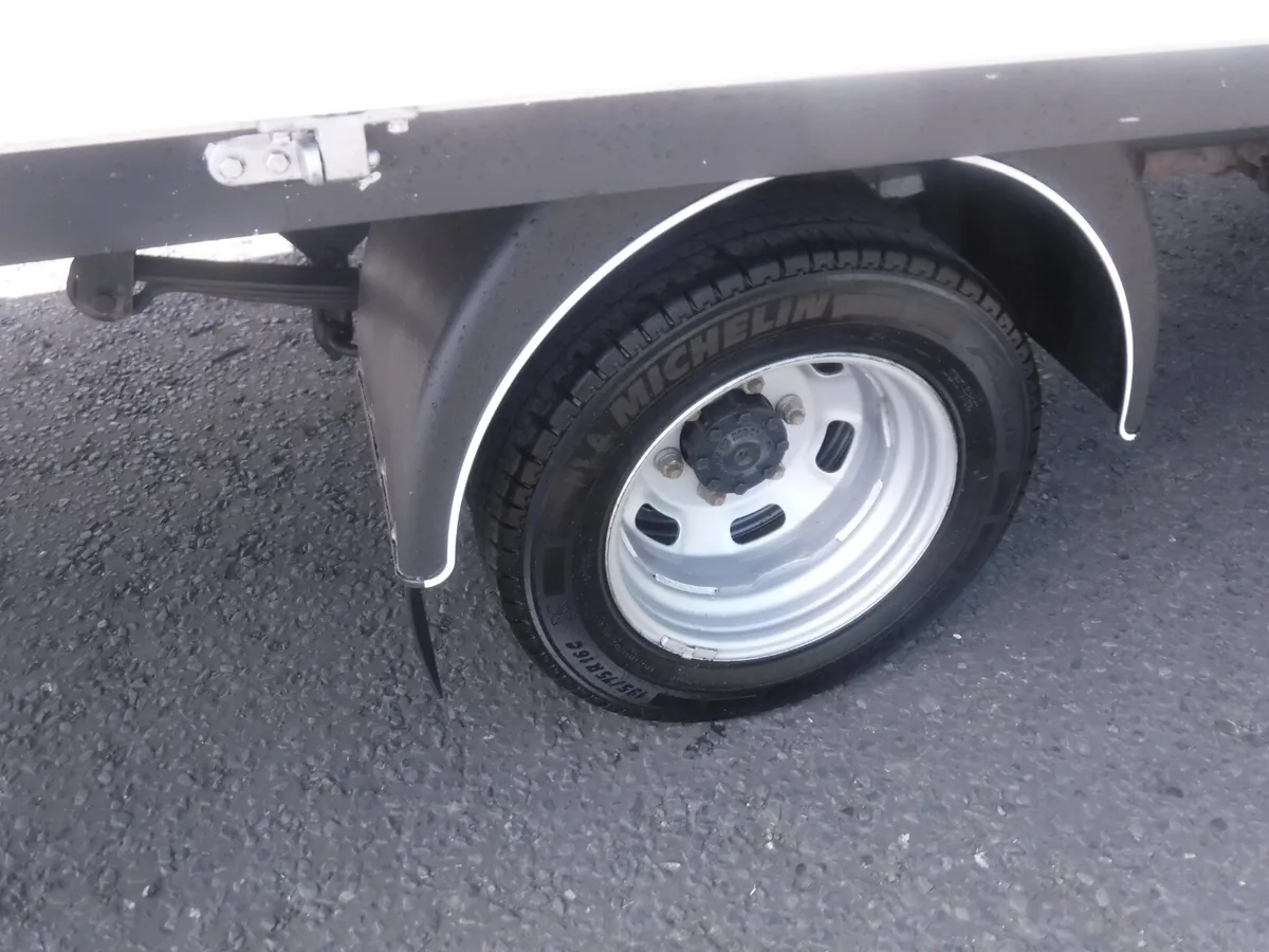 Iveco Daily 2023 35-140 13ft7"aluminium dropside. - Image 3