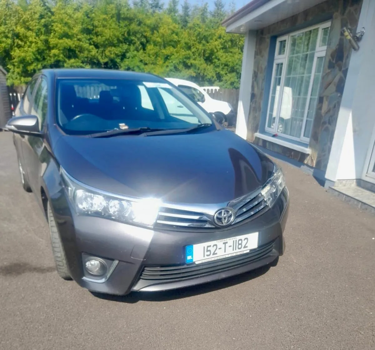 Toyota Corolla – Manual – Diesel  2015 4D - Image 1