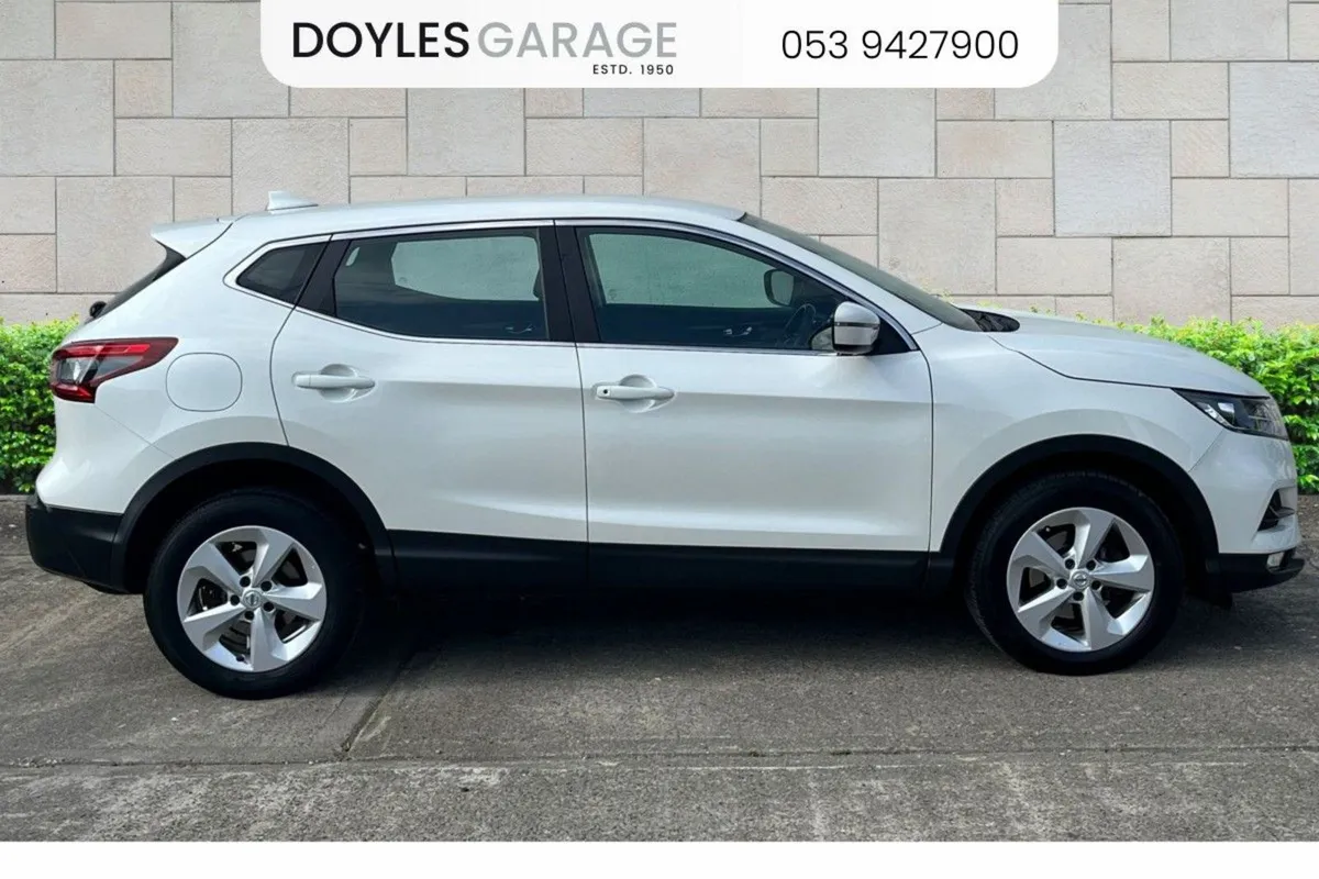 Nissan QASHQAI Acenta Premium 1.5 Diesel - Image 2