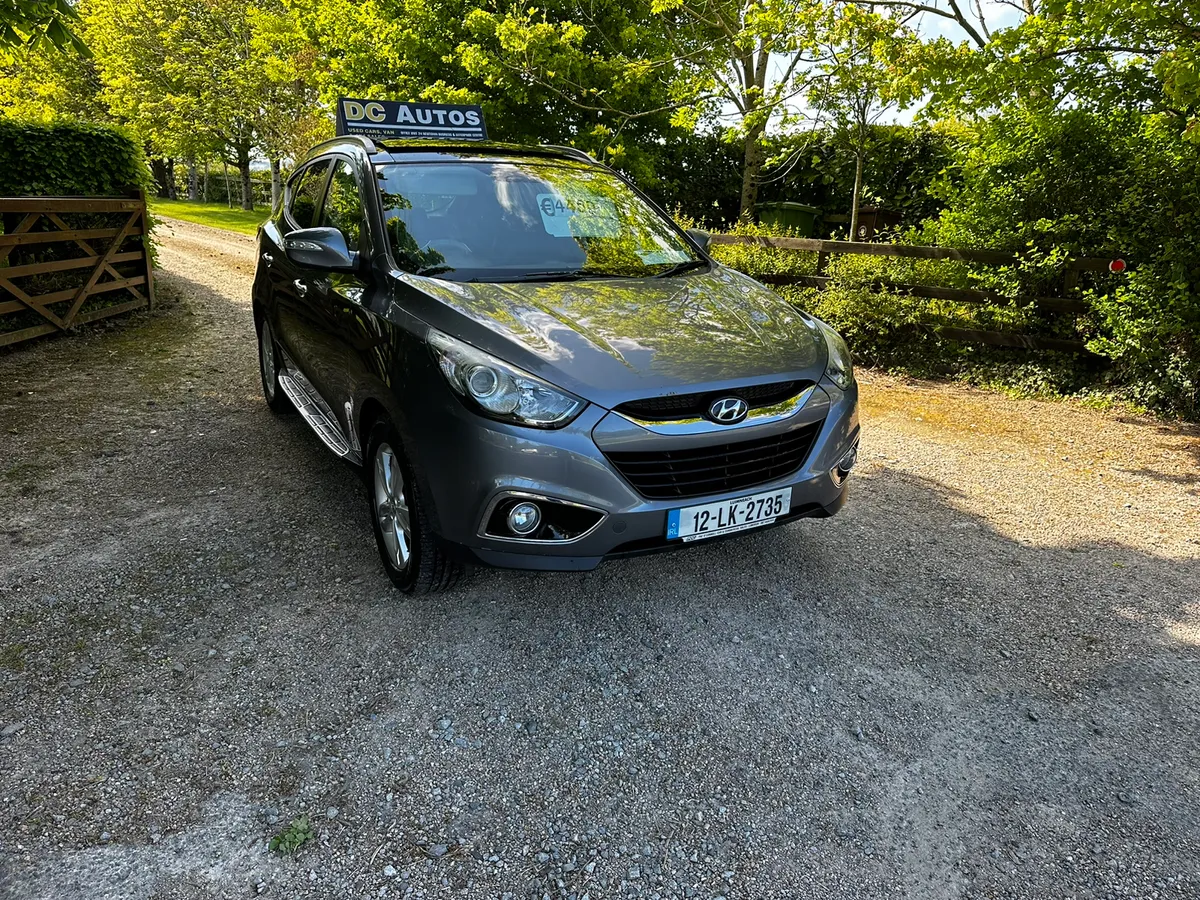 12 HYUNDAI ix35 - Image 2