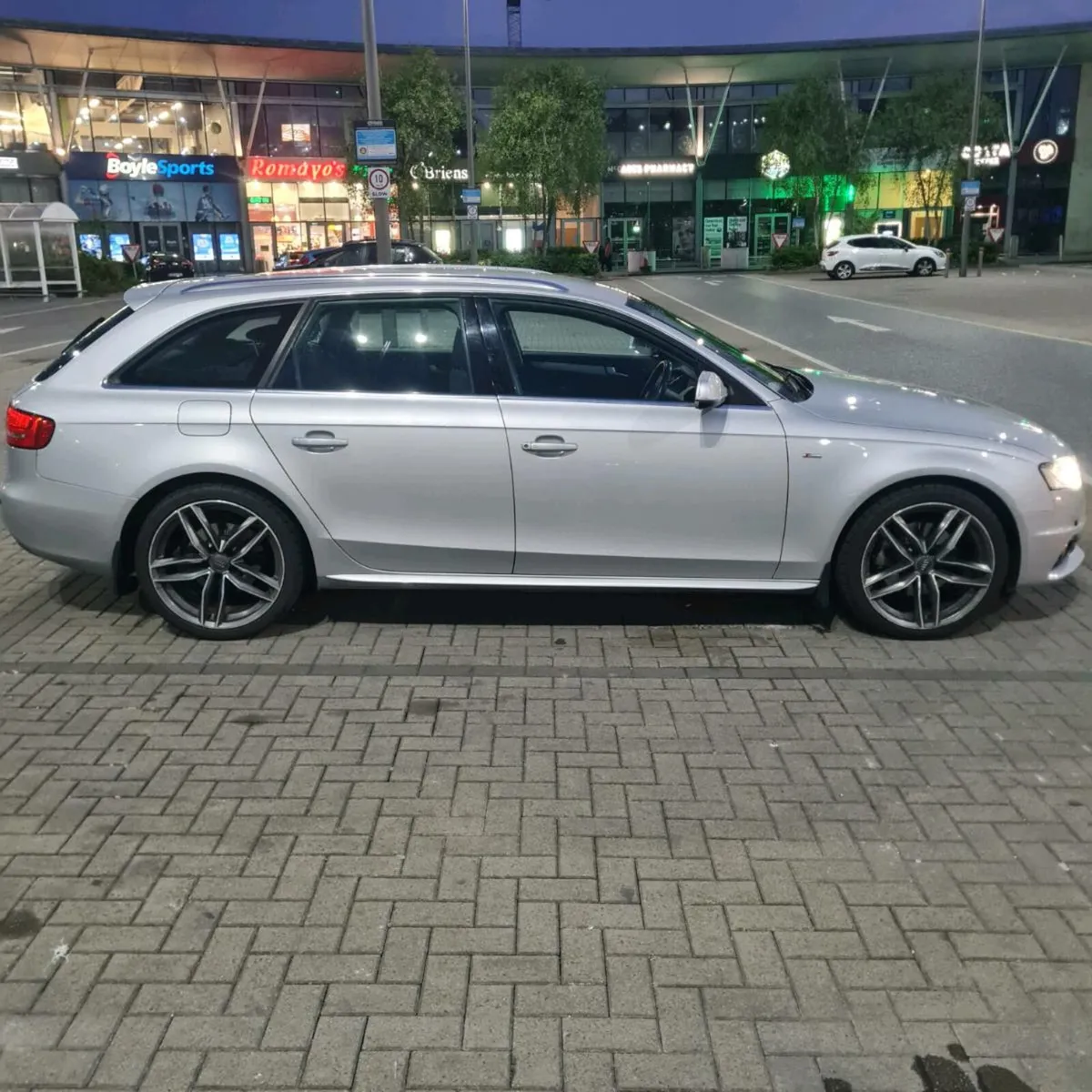 Audi a4 avant s line - Image 2