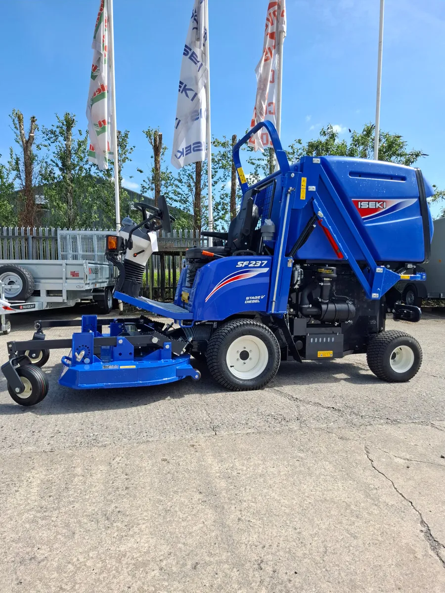 Iseki SF237 Out Front Mower - Image 3