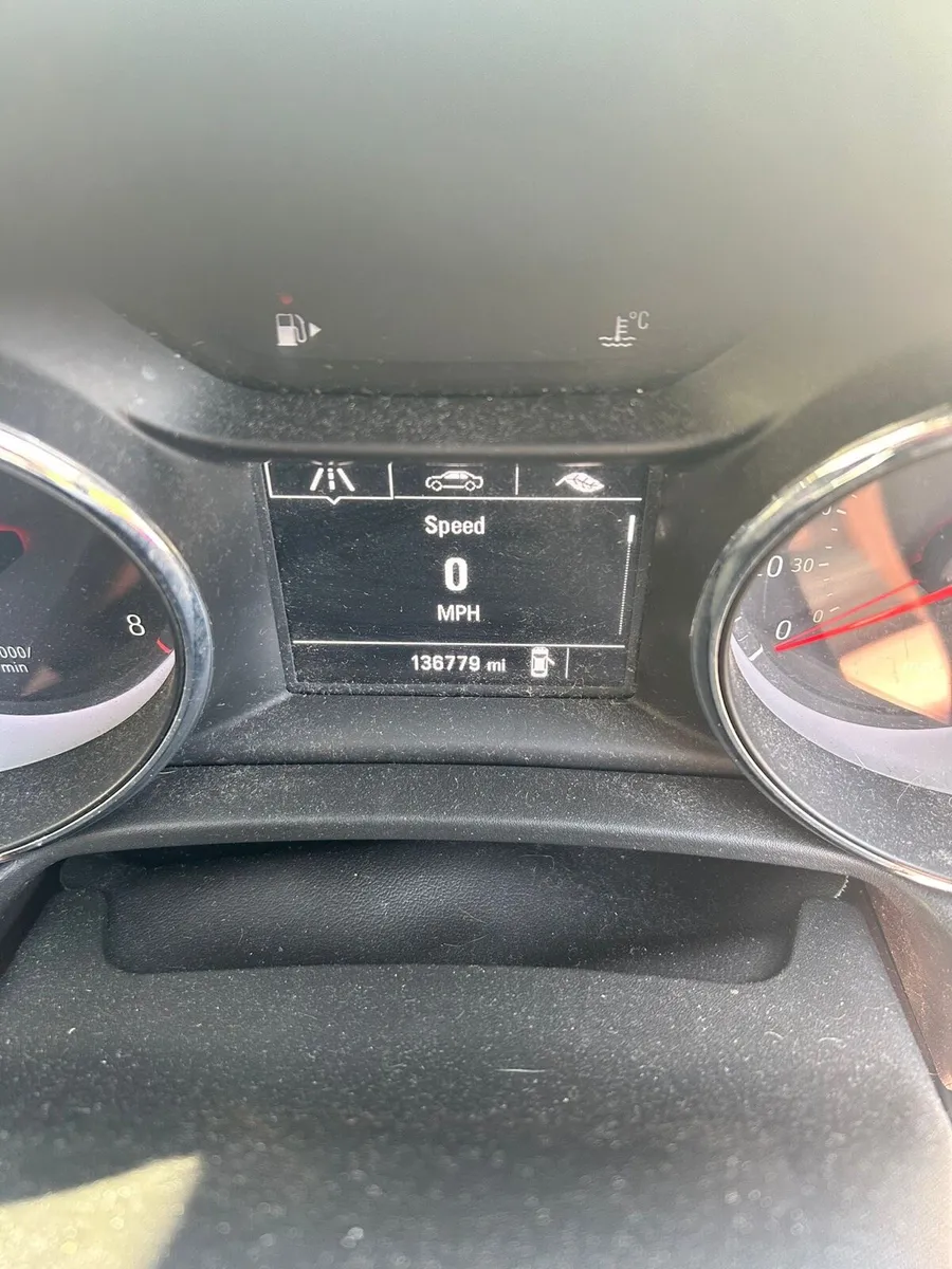 Car - Image 2