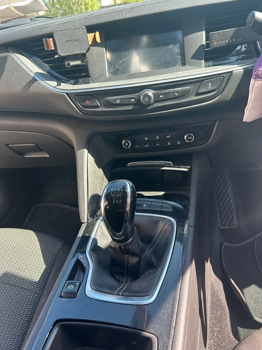 Car - Image 4