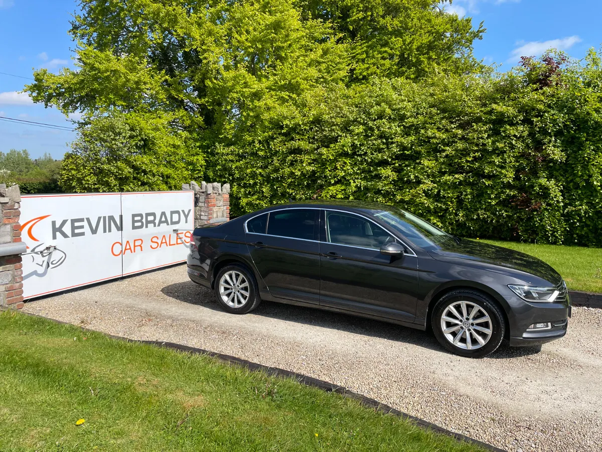 VOLKSWAGEN PASSAT 1.6 TDI COMFORT LINE 120 BHP - Image 1