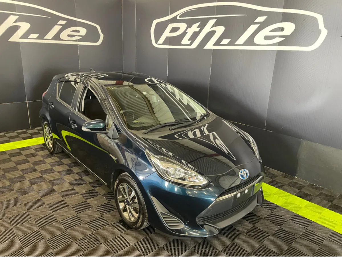 Toyota Aqua 1.5 HYBRID - Image 1