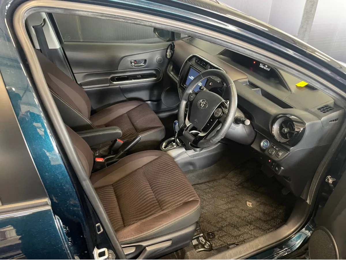 Toyota Aqua 1.5 HYBRID - Image 3