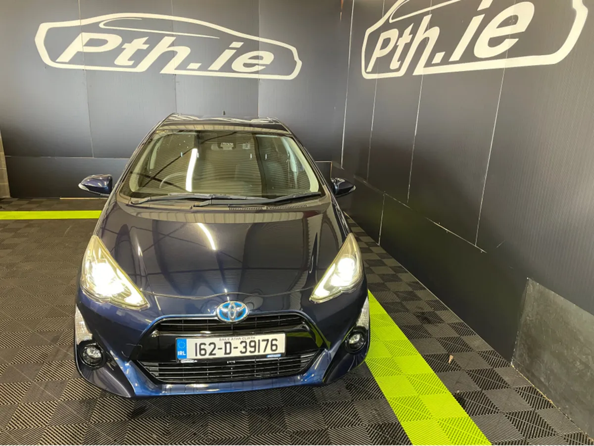 Toyota Aqua // DON'T PLUG IN //DRIVE ON // HYBRID - Image 4
