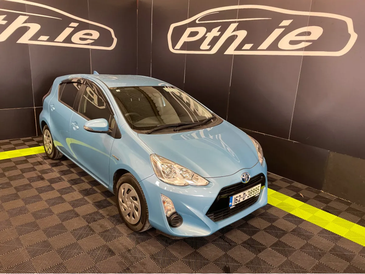 Toyota Aqua NHP10 - Image 1