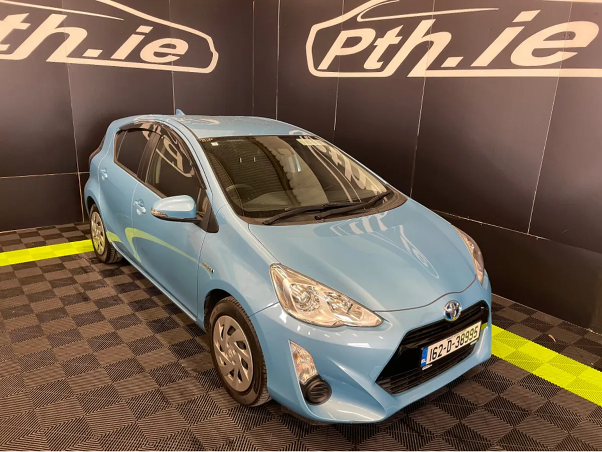 Toyota Aqua NHP10 - Image 3