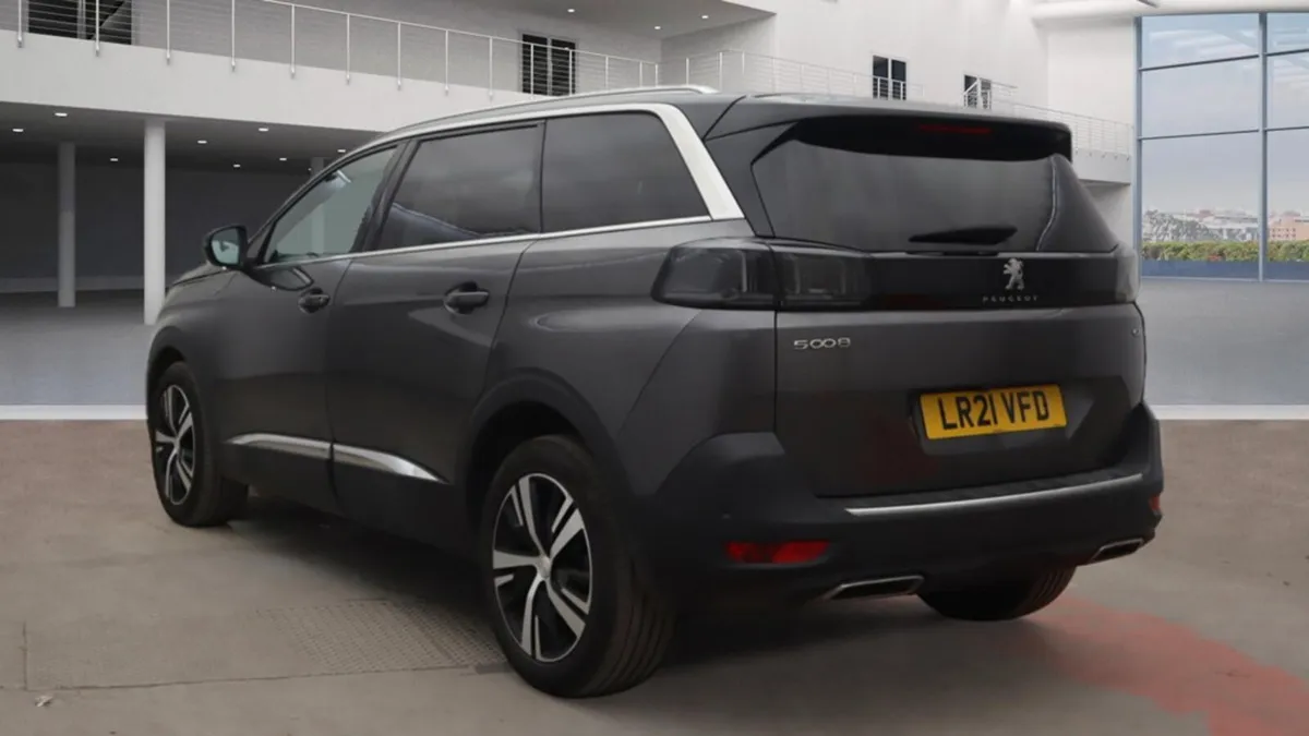 Peugeot 5008 2021 GT Line Hdi 7 Seats - Image 3