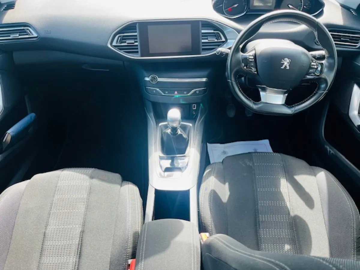 Peugeot 308 2017 - Image 3