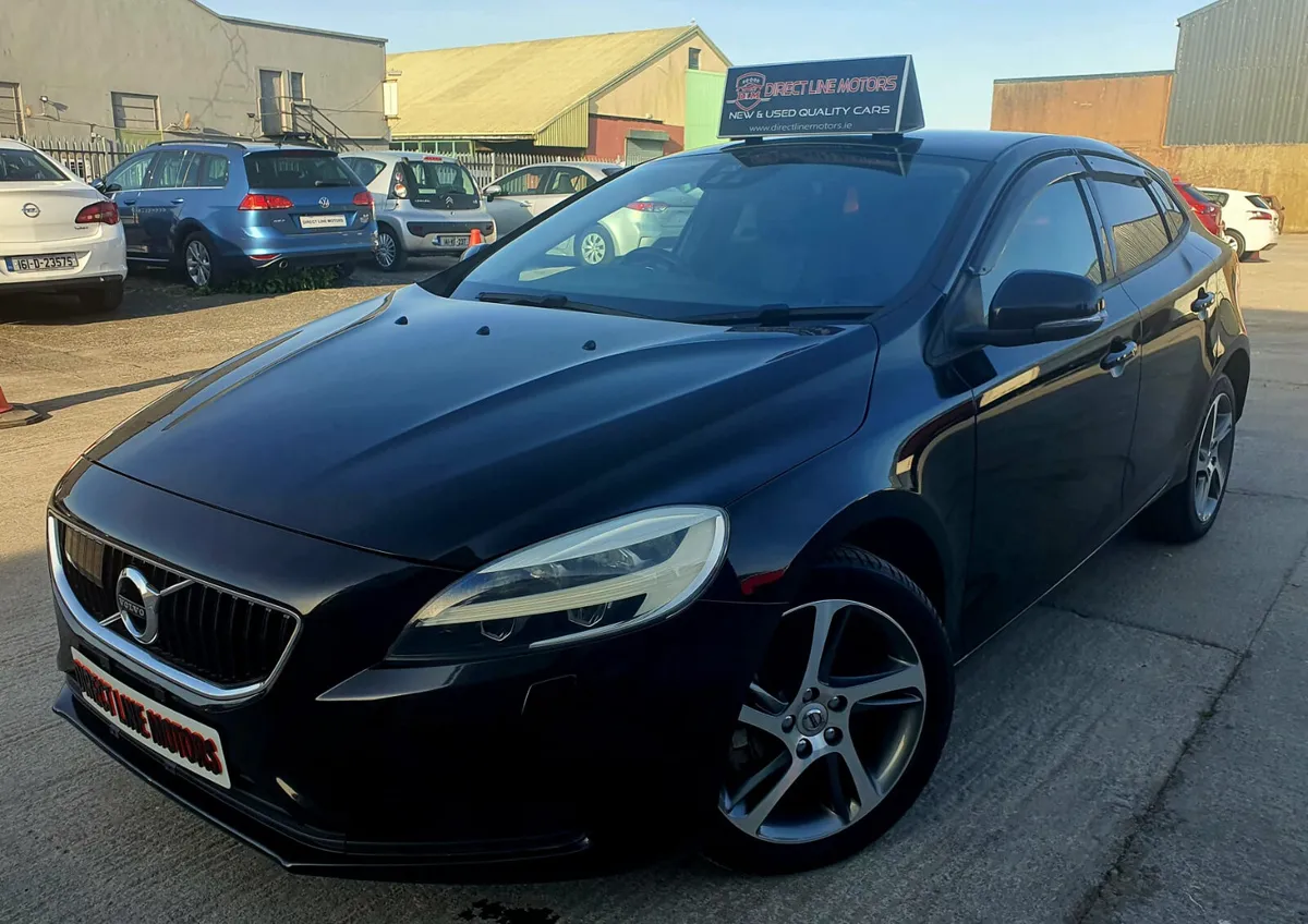 2016 Volvo V40 Black 1.5 T3 Sporty Hatchback - Image 2