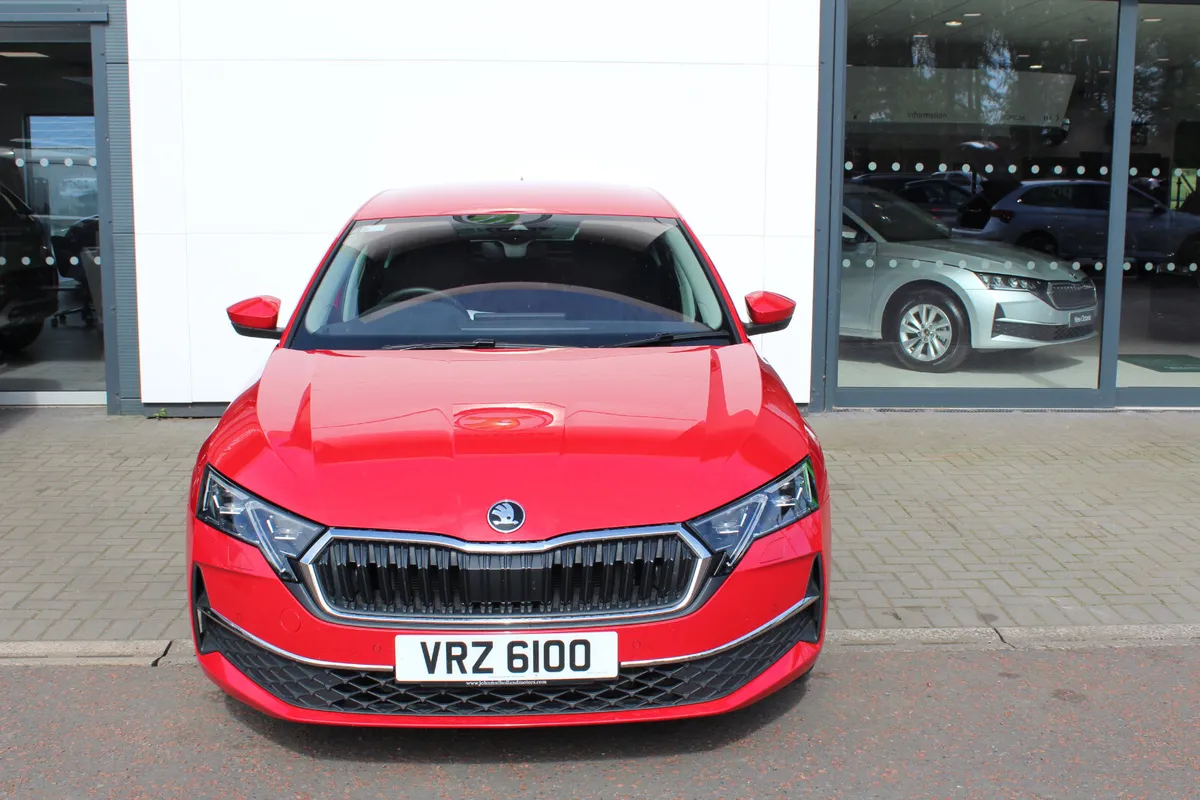 Skoda Octavia 2.0 TDI First Edition 150PS DSG 2024 - Image 2