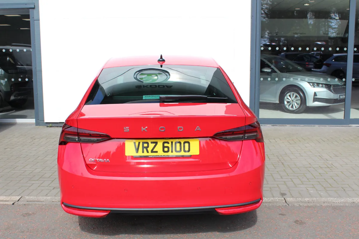Skoda Octavia 2.0 TDI First Edition 150PS DSG 2024 - Image 4