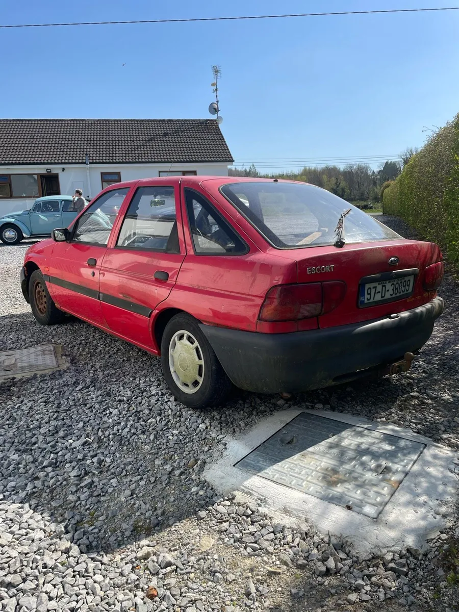 Ford Escort - Image 4