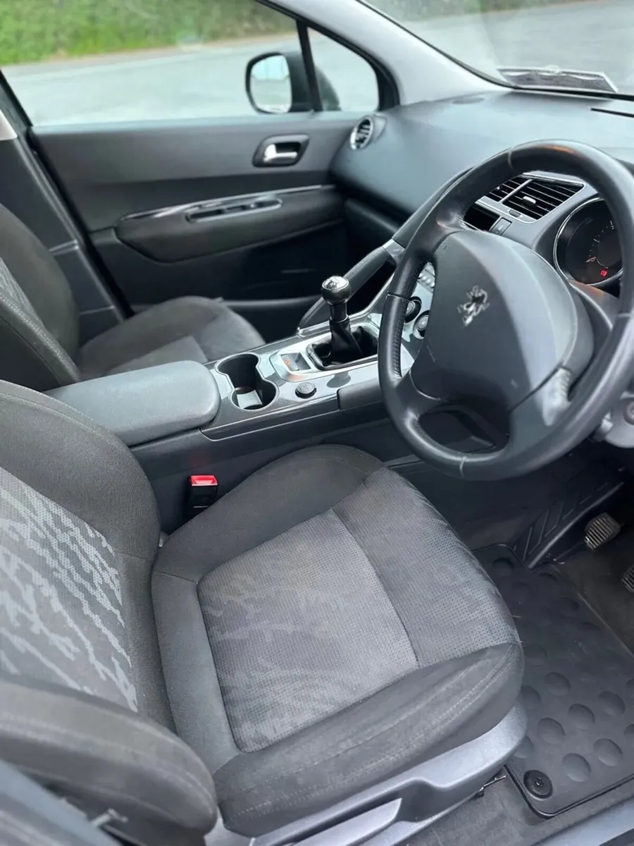 Car - Image 4
