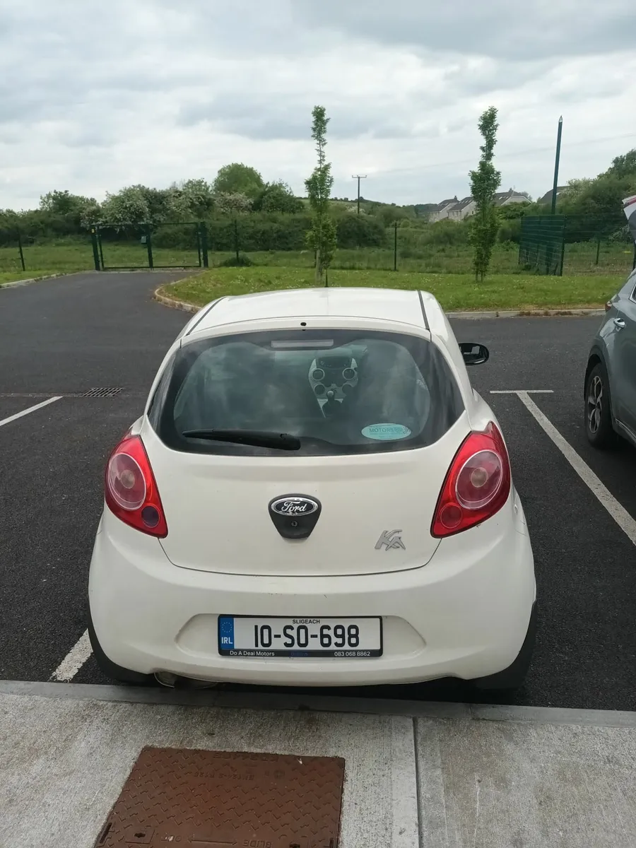 Ford KA 2010 - Image 2