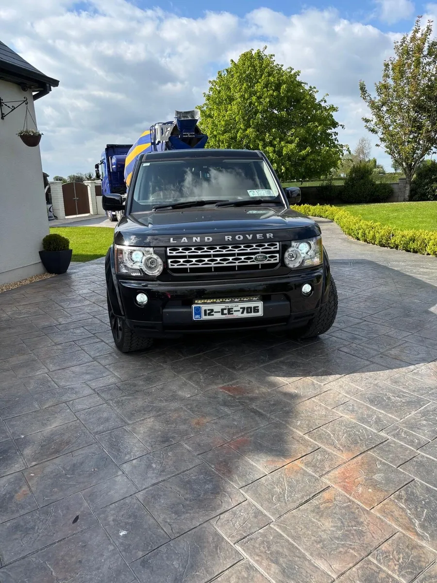 Land Rover Discovery 2012 - Image 1