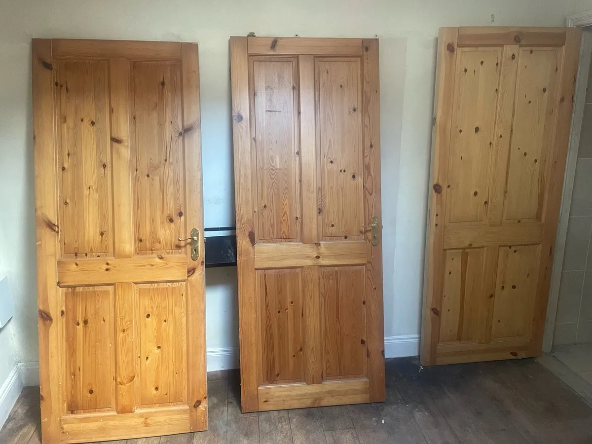 Free doors and oak kitchen doors to take away . - Image 1