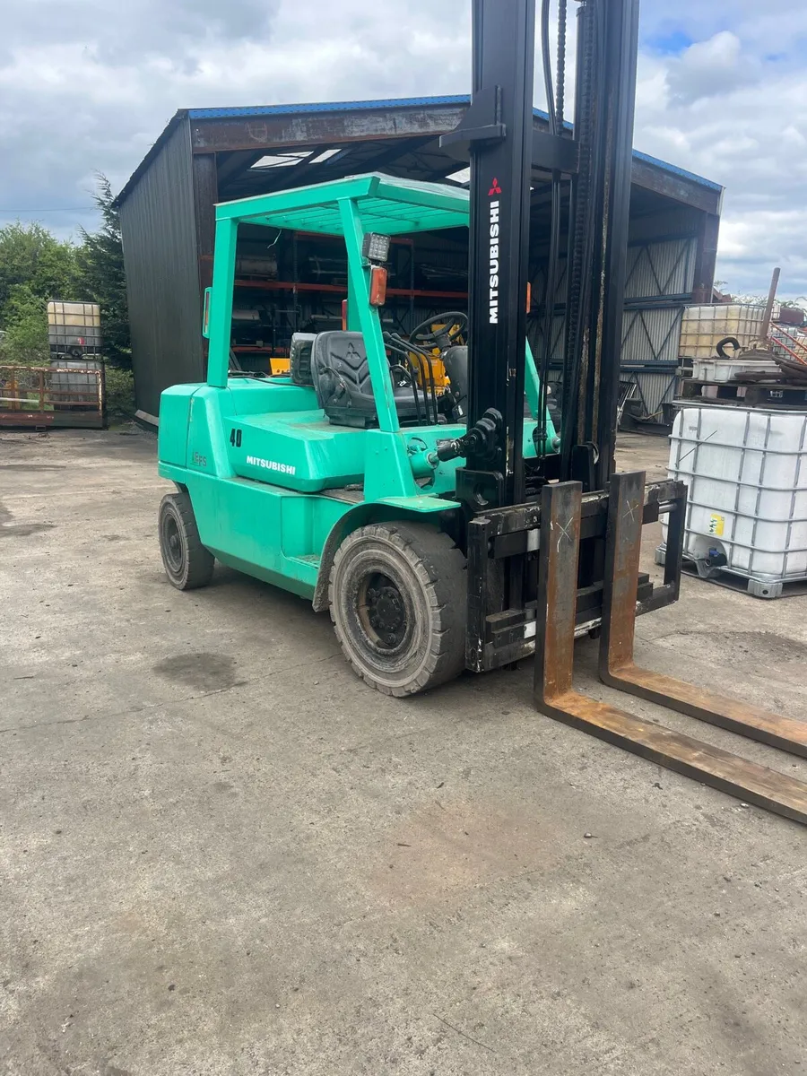 Forklift - Image 3