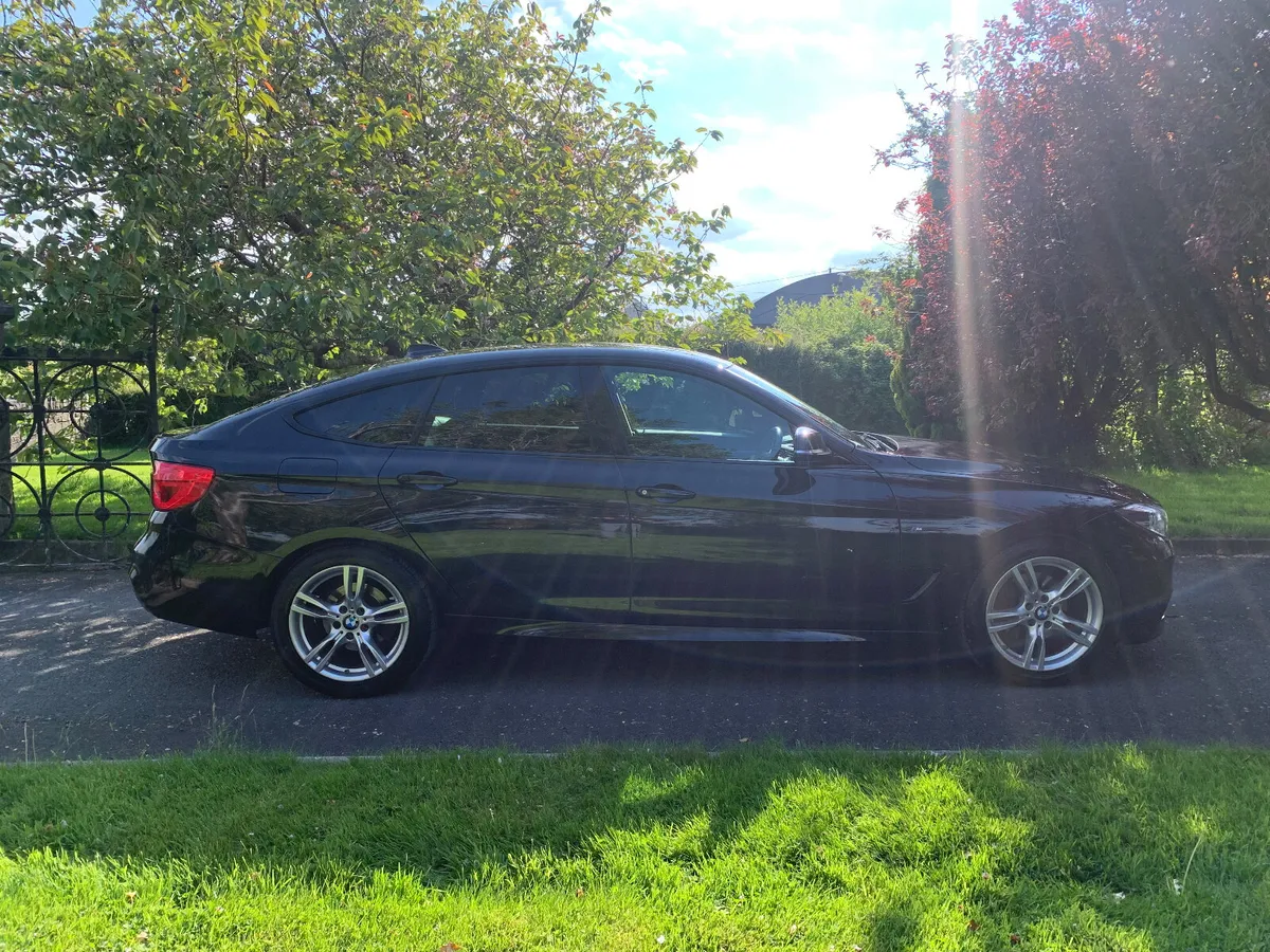 BMW 320d  GT   3-Series 2019 - Image 1