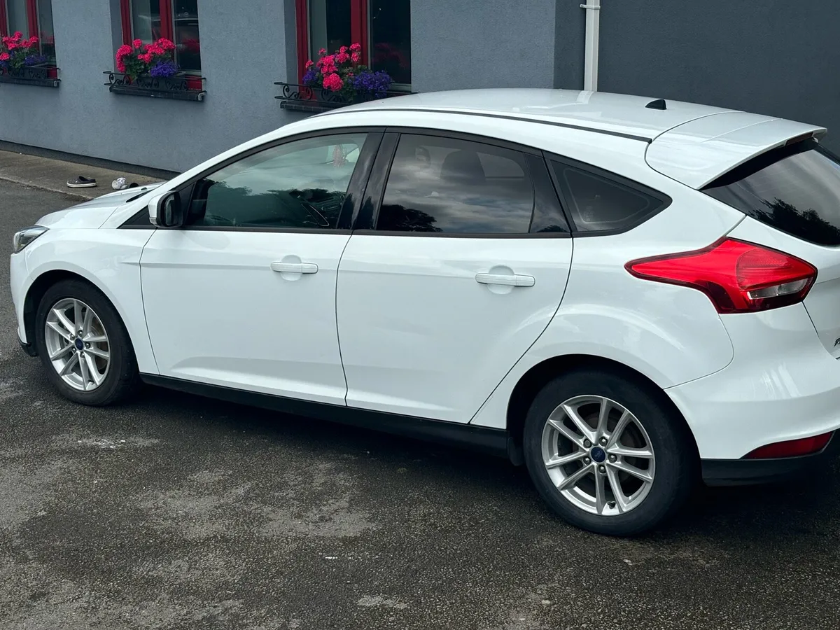 Ford Focus - Image 2