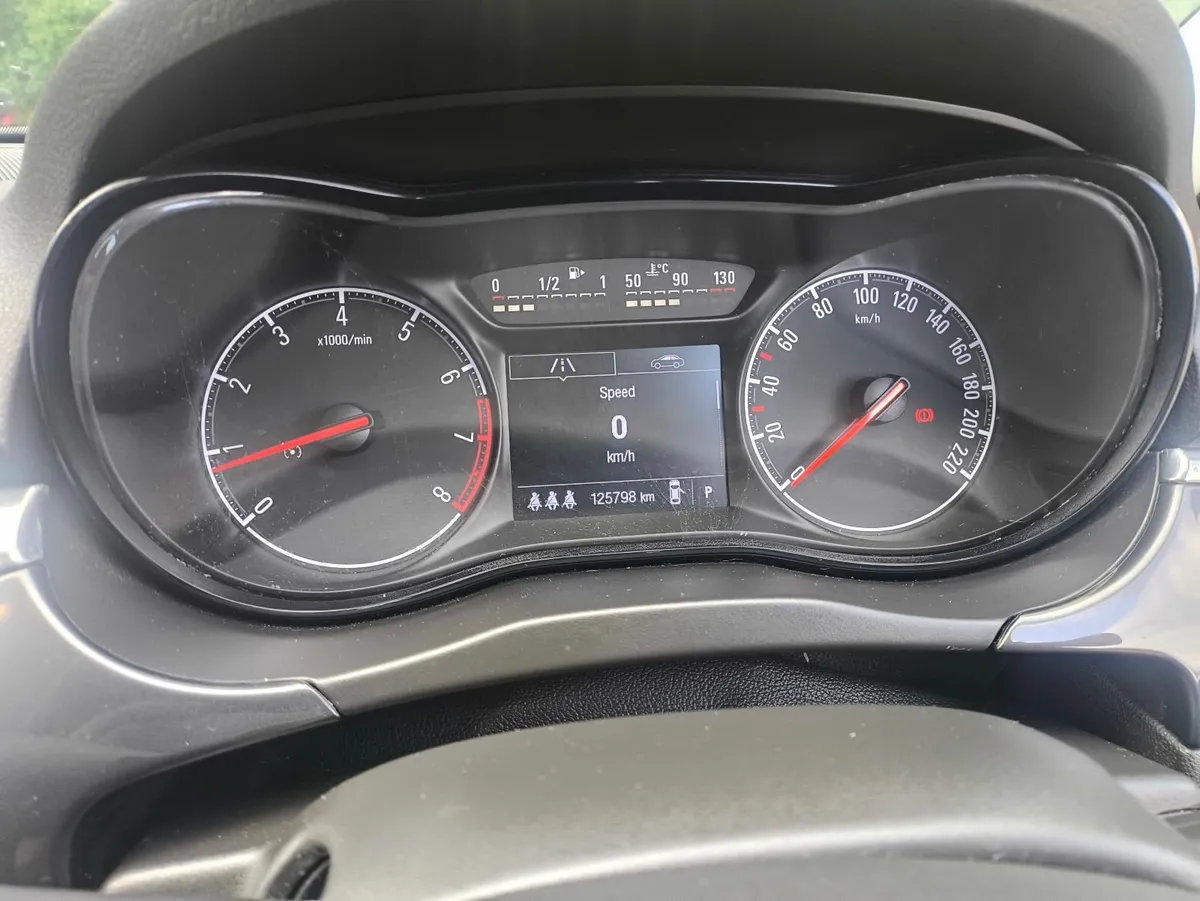 Opel Corsa  automatic 2019 - Image 2