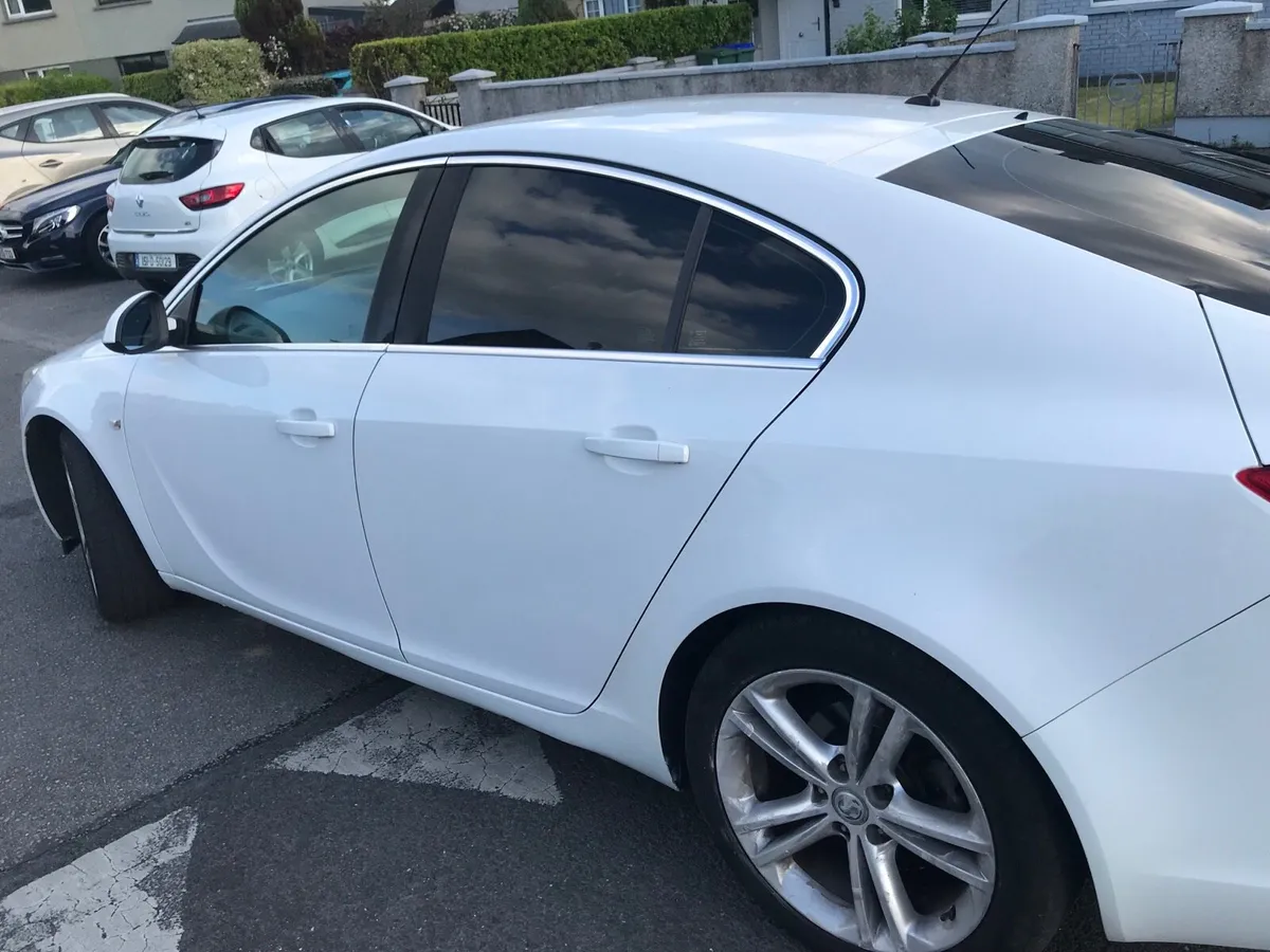 2012Opel Vauxhall  insignia NCT&TAX 2.0 diesel - Image 2