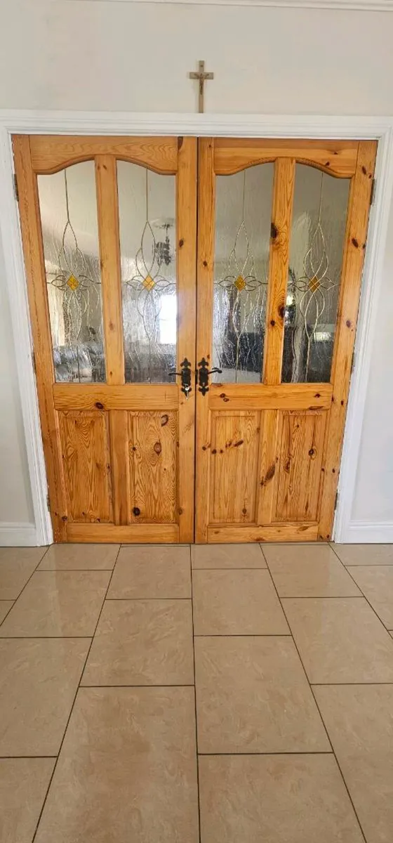 Red deal doors pine doors - Image 1