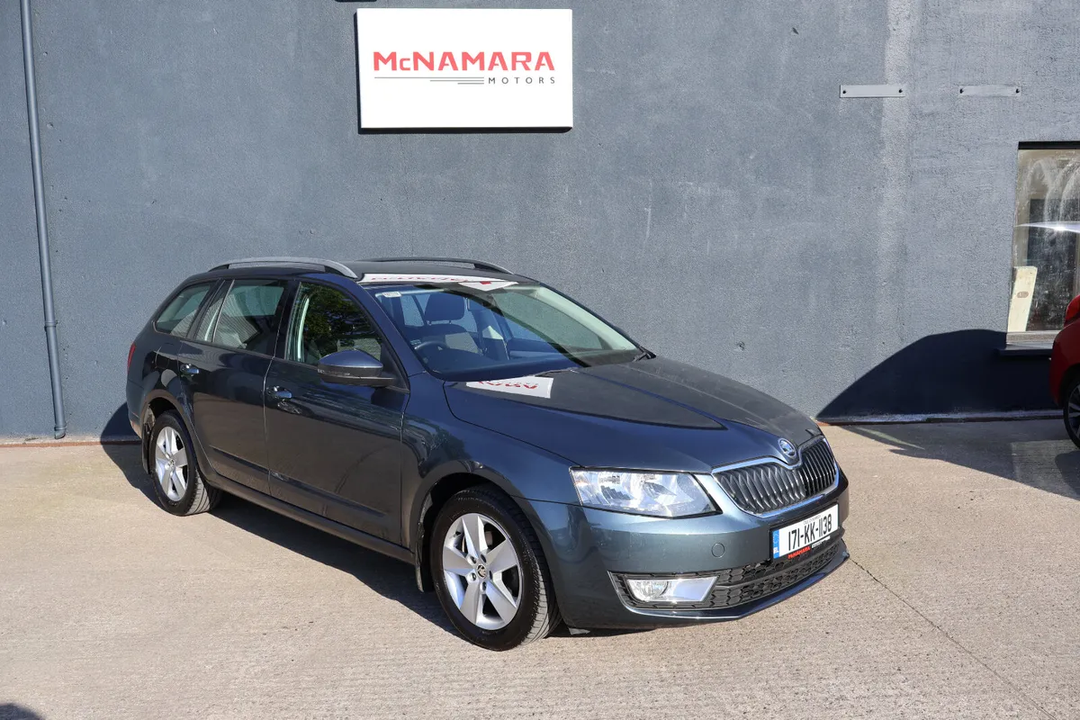 Skoda Octavia Combi Low Km's 1 Owner From New! - Image 1