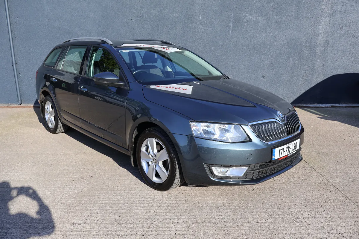 Skoda Octavia Combi Low Km's 1 Owner From New! - Image 3