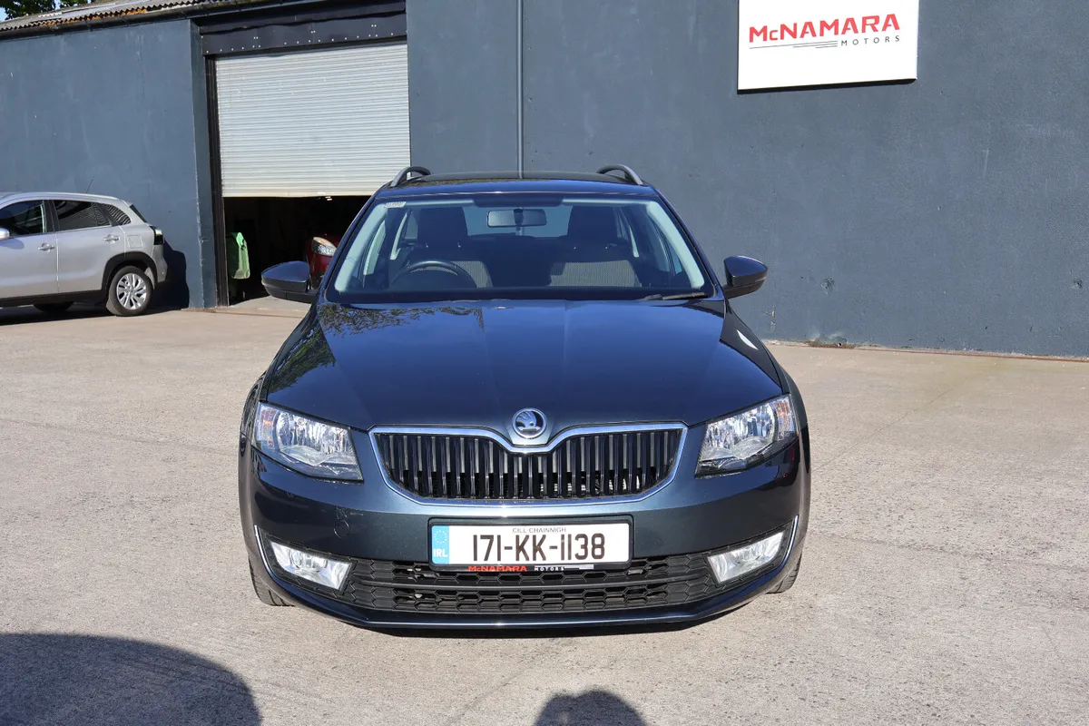 Skoda Octavia Combi Low Km's 1 Owner From New! - Image 4