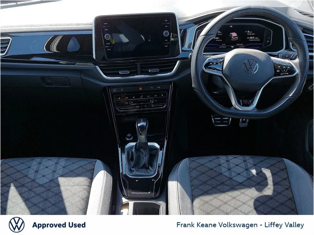 Volkswagen T-Roc R-line Auto 1.5tsi 150BHP  rear - Image 2