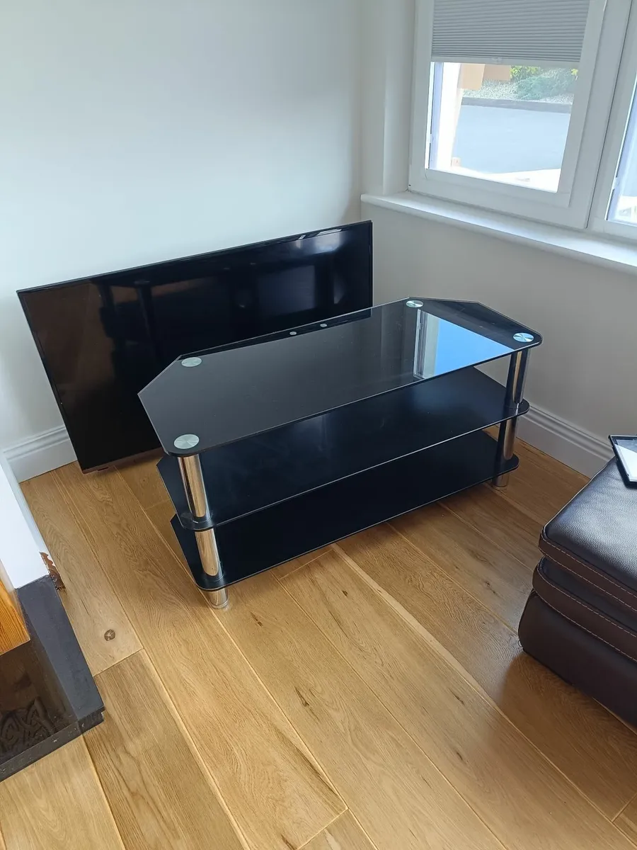 TV table - Image 1