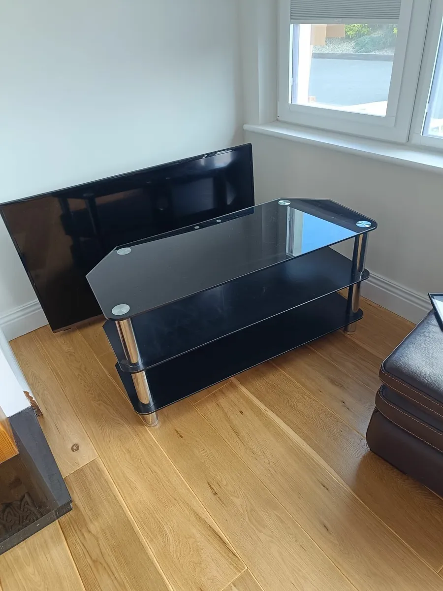 TV table - Image 2