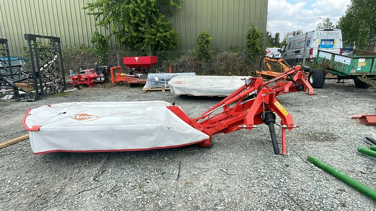 8ft 2015 Kuhn mower - Image 1