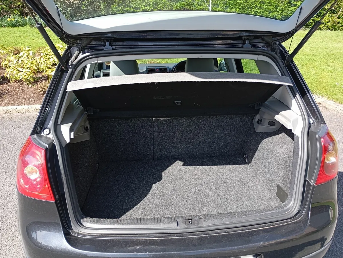 Volkswagen Golf 2004 - Image 4