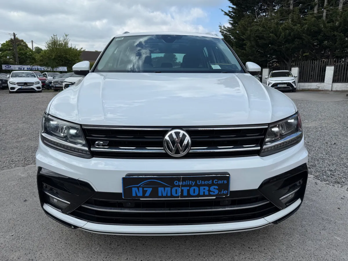2018 Volkswagen Tiguan  2.0 HIGHLINE R-LINE SPEC - Image 2