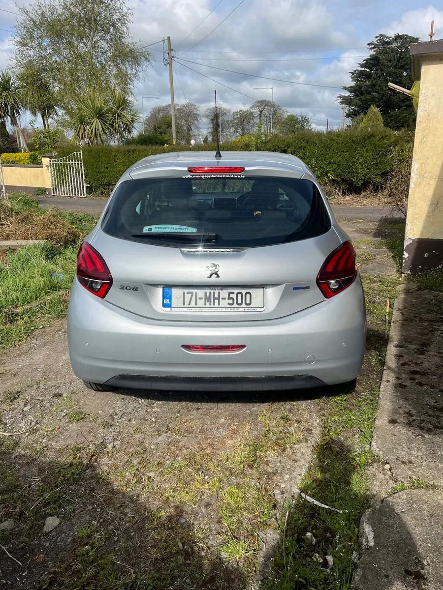 Peugeot 208 2017 - Image 4