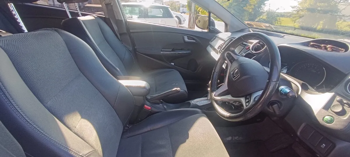 Honda Insight 2012 - Image 2