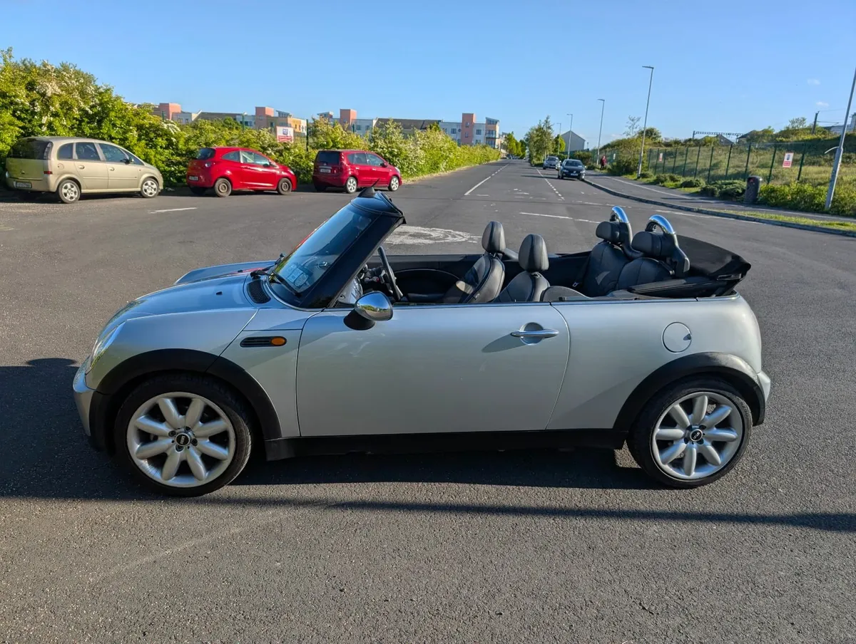MINI COOPER CONVERTIBLE Rare Automatic - Image 3